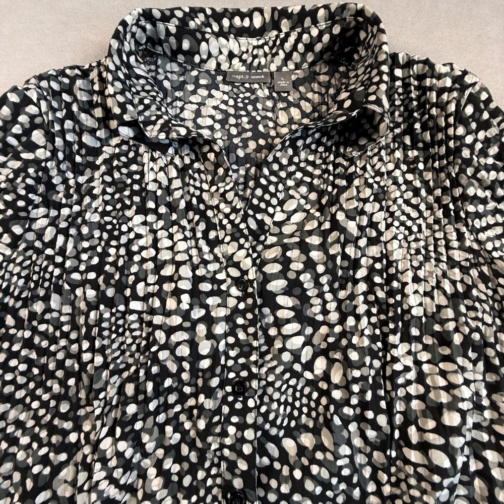 Apt. 9 Womens Large Black White Abstract Pebble Print Pleated Button Blouse - Picture 2 of 9
